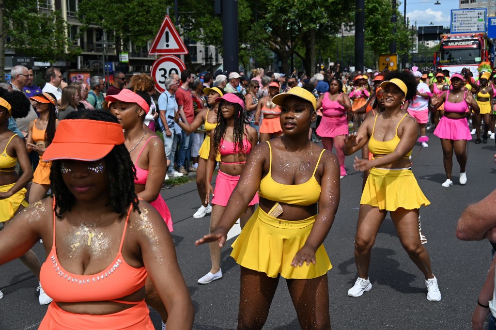 ../Images/Zomercarnaval 2024 112.jpg